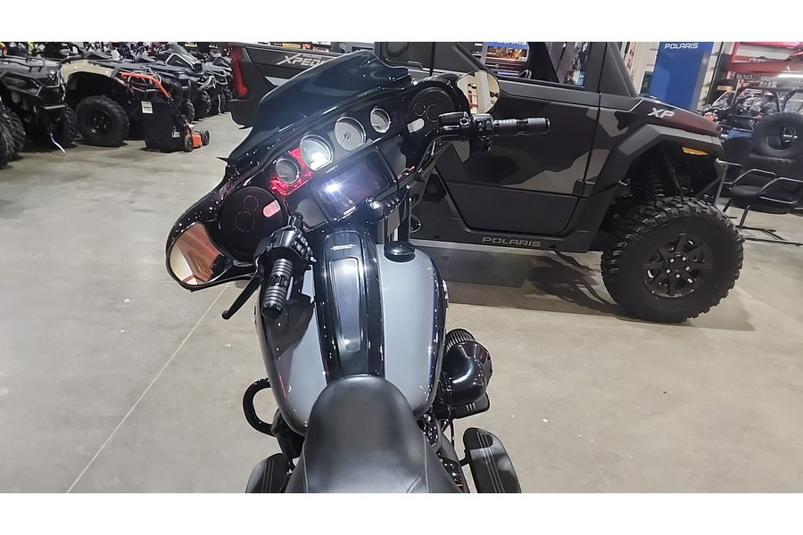 2021 Harley-Davidson® STREET GLIDE SPECIAL 114 - GAUNTLET GRAY METALLIC / VIVID BLACK