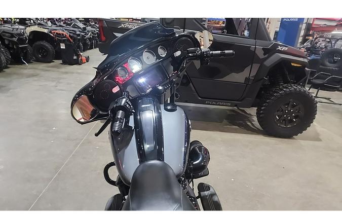 2021 Harley-Davidson® STREET GLIDE SPECIAL 114 - GAUNTLET GRAY METALLIC / VIVID BLACK