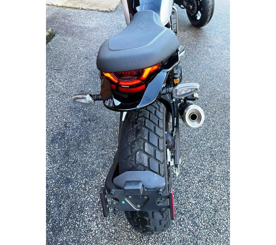 2024 Ducati SCRAMBLER ICON 800
