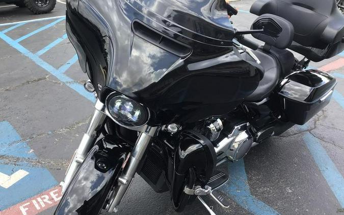 2022 HARLEY STREET GLIDE