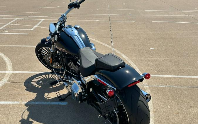 2024 Harley-Davidson Breakout 117 Vivid Black