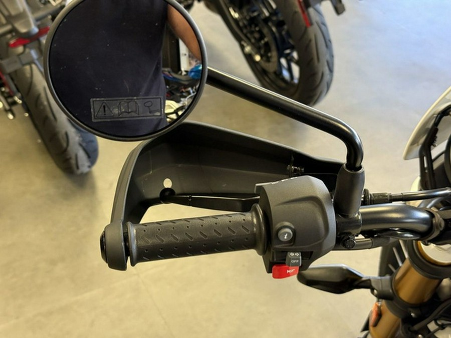 2026 Triumph Scrambler 400 XC Vanilla White