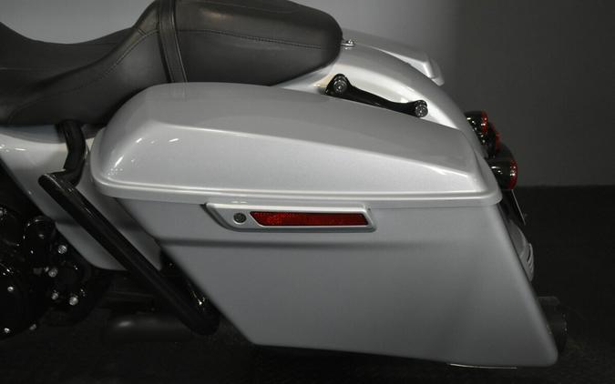 2023 Harley-Davidson Street Glide Special Atlas Silver Metallic - Black Finish