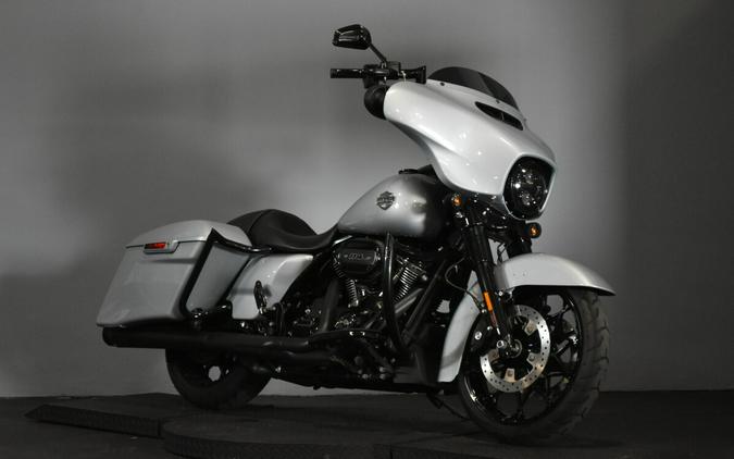 2023 Harley-Davidson Street Glide Special Atlas Silver Metallic - Black Finish