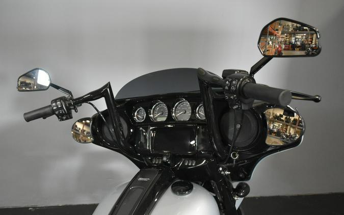 2023 Harley-Davidson Street Glide Special Atlas Silver Metallic - Black Finish