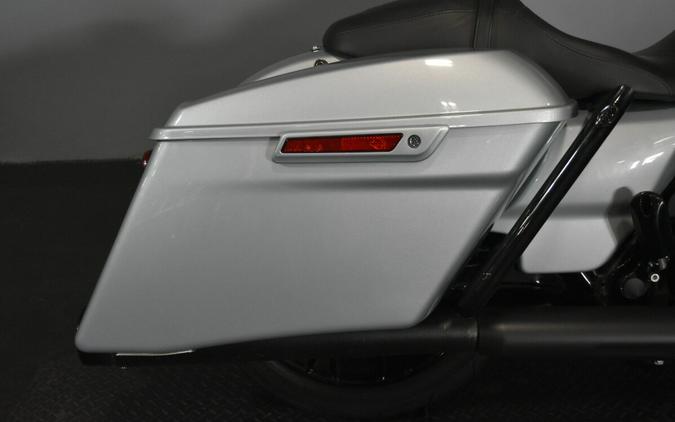 2023 Harley-Davidson Street Glide Special Atlas Silver Metallic - Black Finish