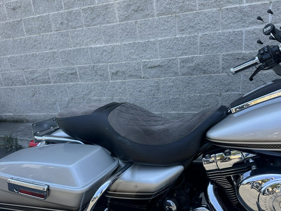 2003 Harley-Davidson® Electra Glide® Ultra Classic® BLACK/SILVER