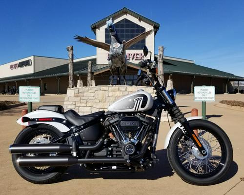 2021 Harley-Davidson Street Bob 114 Review (11 Fast Facts)