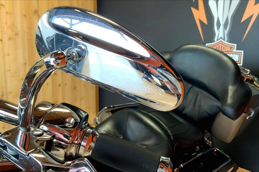 2005 Harley-Davidson® FLHTC - Electra Glide® Classic