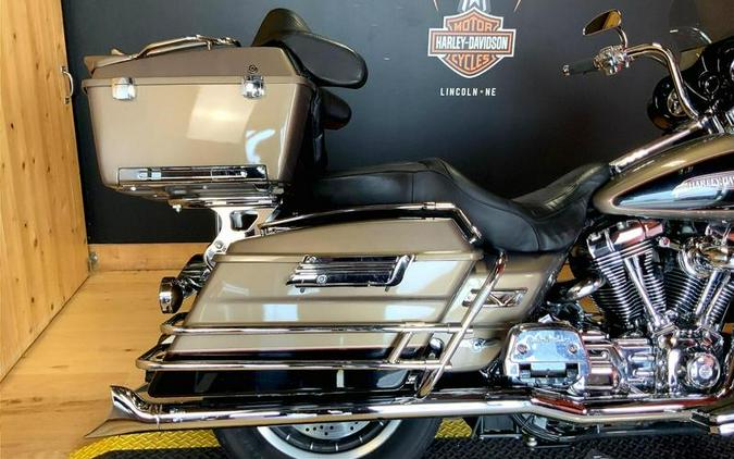 2005 Harley-Davidson® FLHTC - Electra Glide® Classic