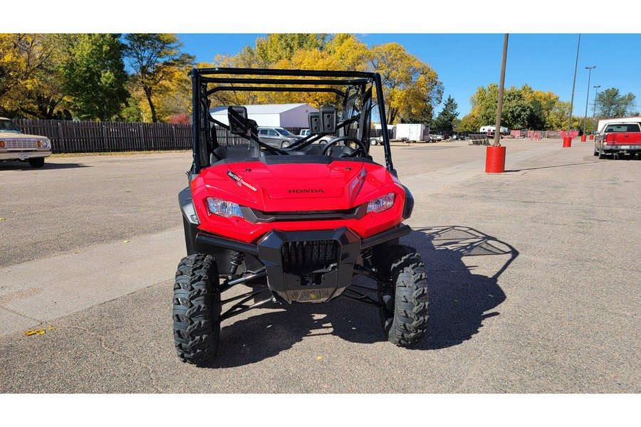 2023 Honda Pioneer 1000-6 Deluxe Crew