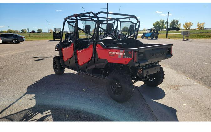 2023 Honda Pioneer 1000-6 Deluxe Crew