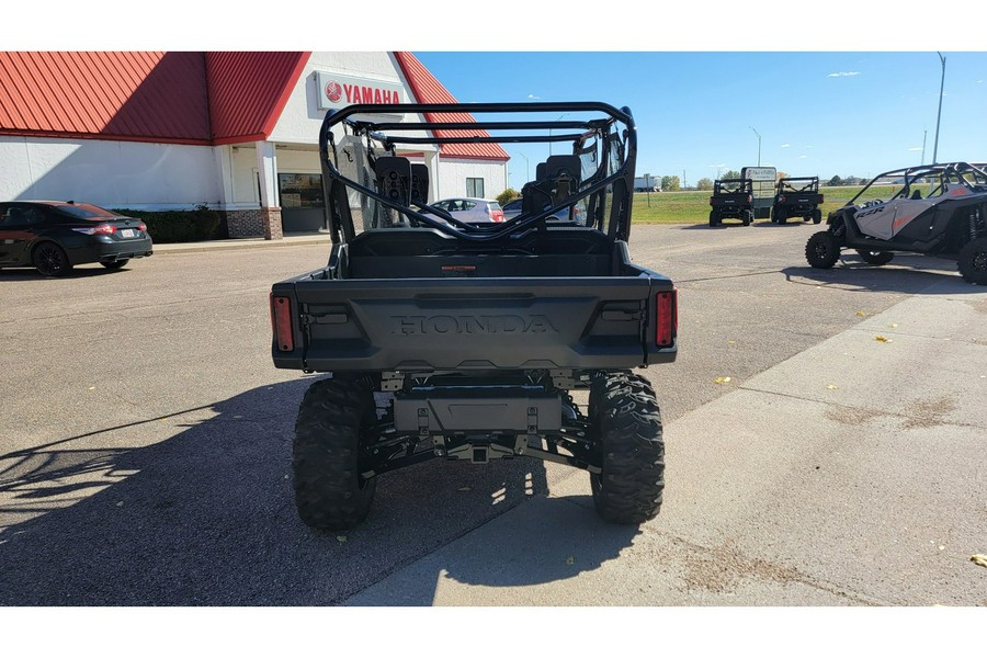 2023 Honda Pioneer 1000-6 Deluxe Crew