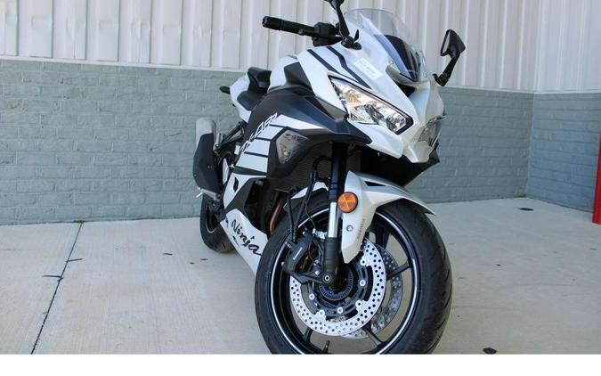 2025 Kawasaki NINJA® ZX™-4RR ABS