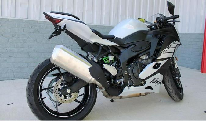 2025 Kawasaki NINJA® ZX™-4RR ABS