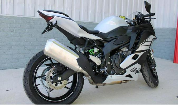 2025 Kawasaki NINJA® ZX™-4RR ABS