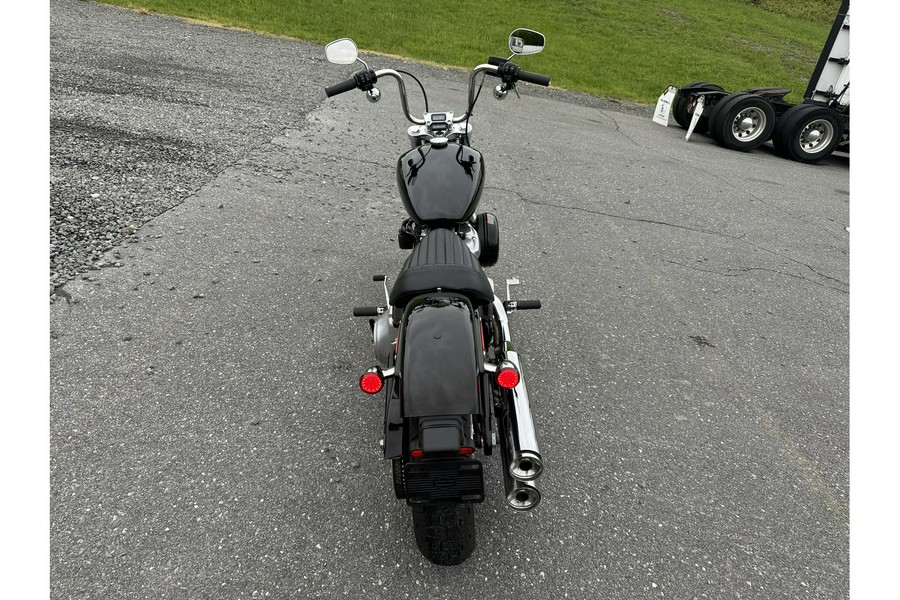2022 SOFTAIL STANDARD - Harley-Davidson®