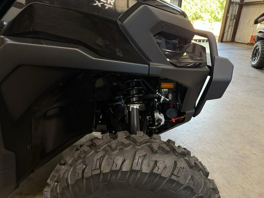 2026 Can-Am® Defender MAX XT CAB HD11 With 10.25 in.display