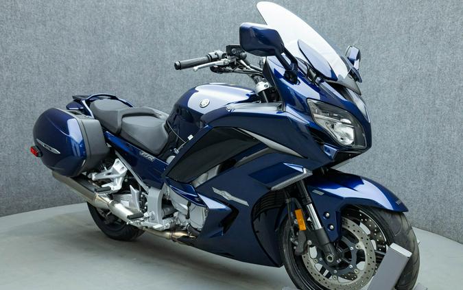 2023 YAMAHA FJR1300ES W/ABS & ESA