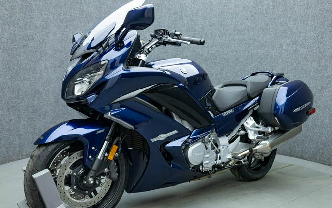 2023 YAMAHA FJR1300ES W/ABS & ESA