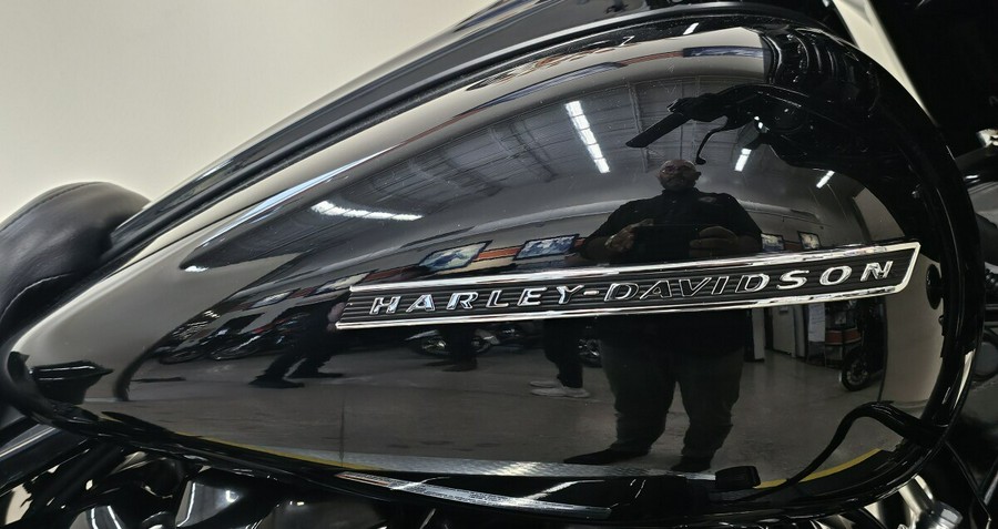 2020 Harley-Davidson® Street Glide® Special Vivid Black