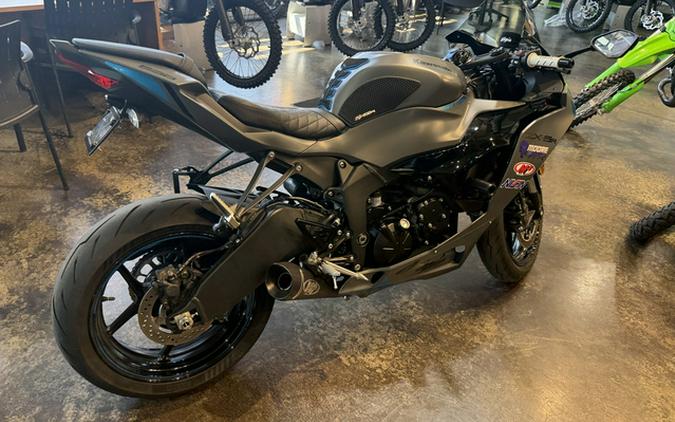 2025 Kawasaki NINJA ZX-6R