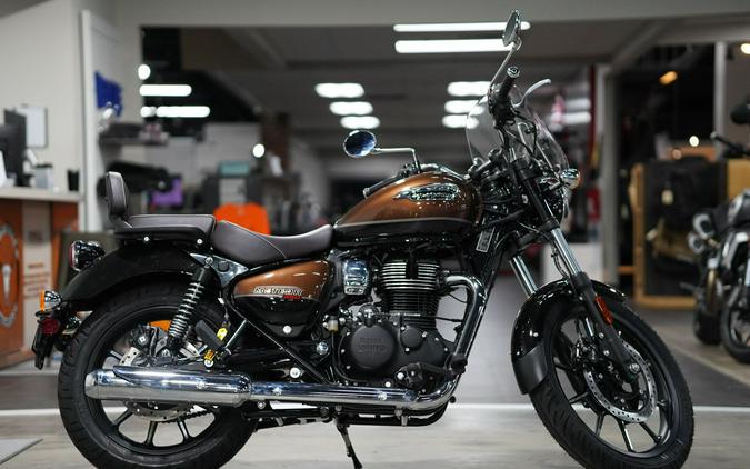 2023 Royal Enfield Super Meteor 650 Lineup First Look