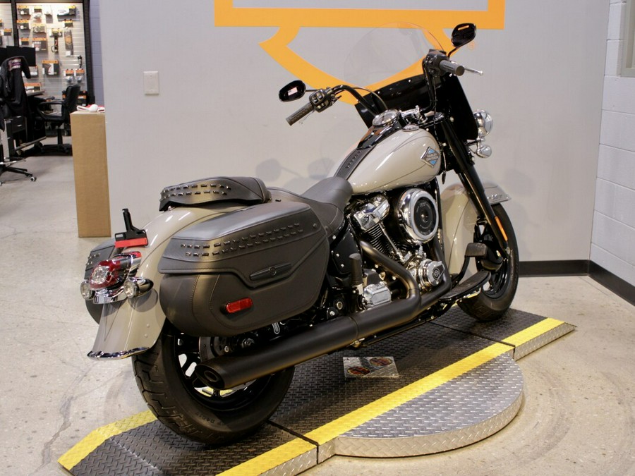 New 2026 Harley-Davidson Softail Heritage Classic Cruiser FLHC Motorcycle For Sale In Columbus, OH