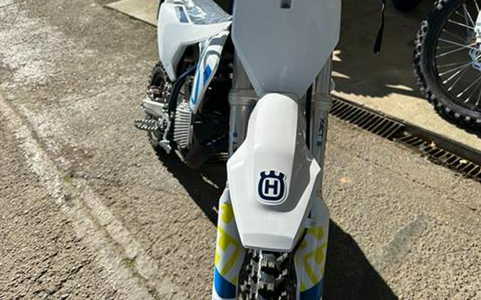 2024 Husqvarna EE 5