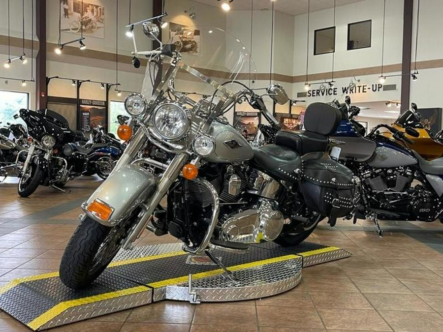 2015 Harley-Davidson® FLSTC - Heritage Softail® Classic