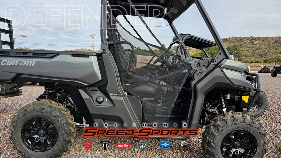 2024 Can-Am Defender XT HD10