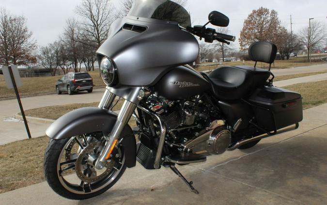 2017 Harley-Davidson® FLHXS - Street Glide® Special