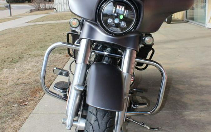 2017 Harley-Davidson® FLHXS - Street Glide® Special