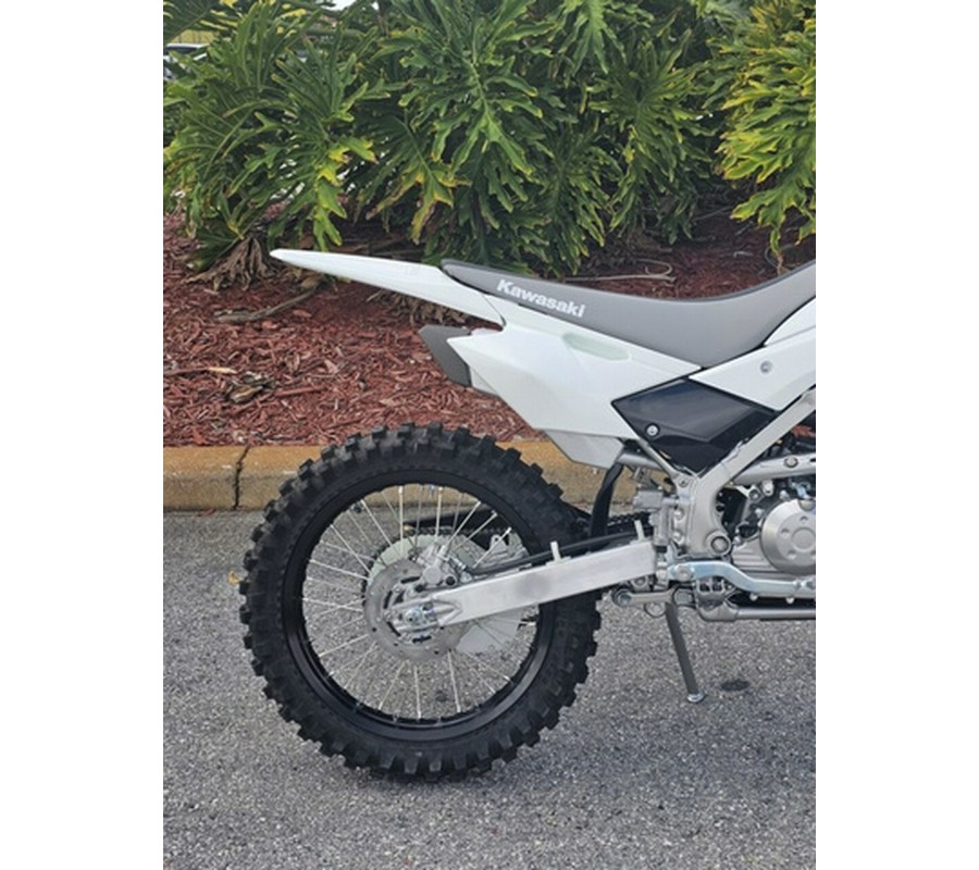 2027 Kawasaki KLX140R F