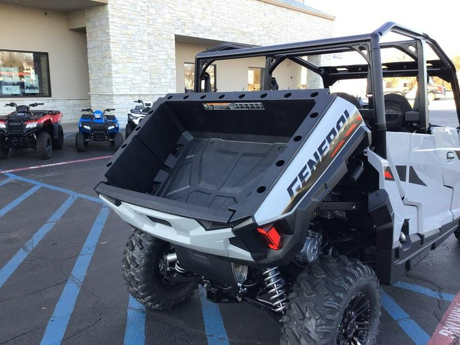 2025 Polaris® General 4 1000 Sport