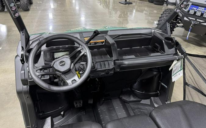 2026 Can-Am Defender HD7