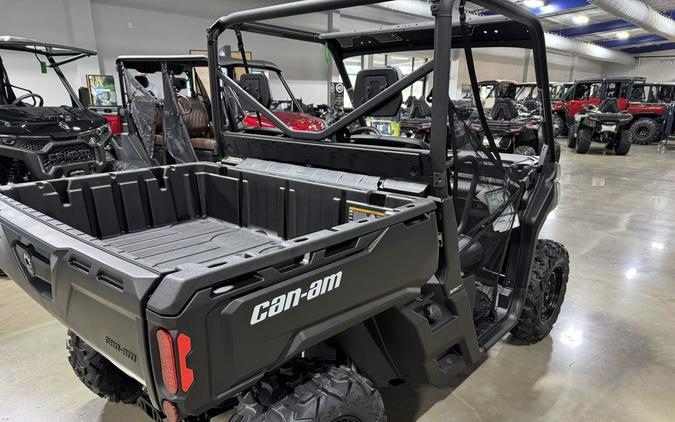 2026 Can-Am Defender HD7