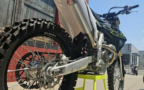 2026 Triumph TF 450-X Jet BlackPure White