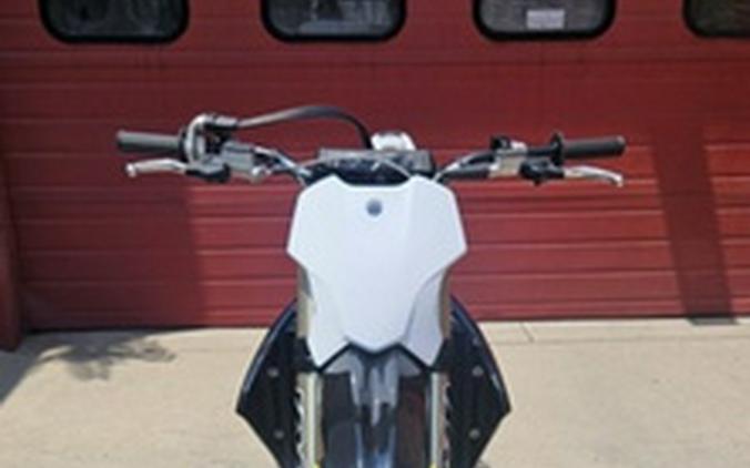2026 Triumph TF 450-X Jet BlackPure White