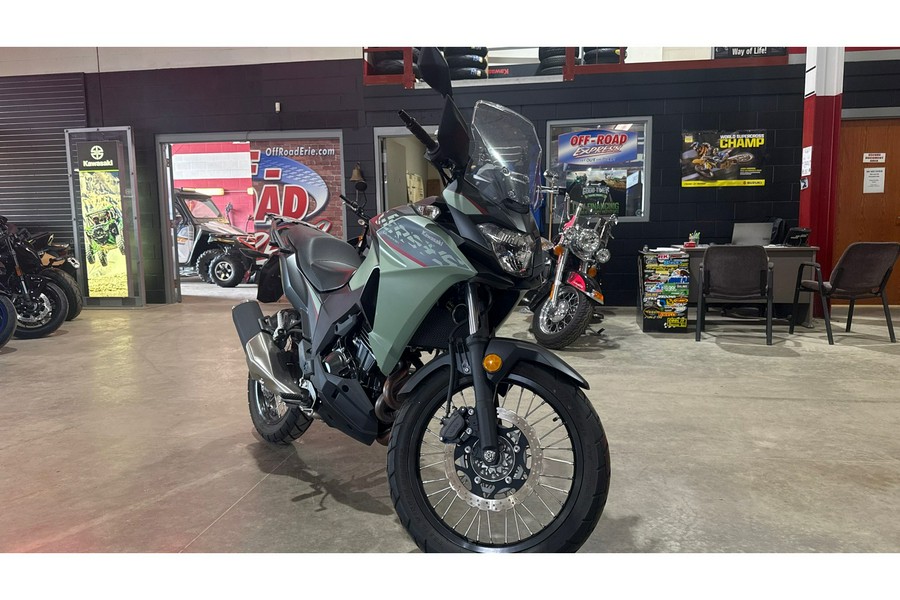 2023 VERSYS-X 300 ABS - PEARL MATTE SAGE GREEN / METALLIC MATTE CARBON GRAY - Kawasaki
