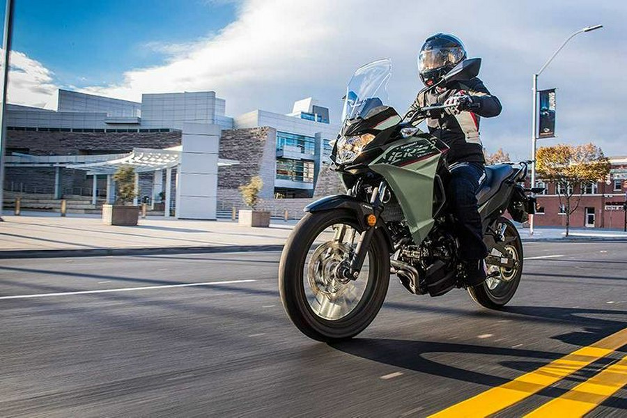 2023 VERSYS-X 300 ABS - PEARL MATTE SAGE GREEN / METALLIC MATTE CARBON GRAY - Kawasaki