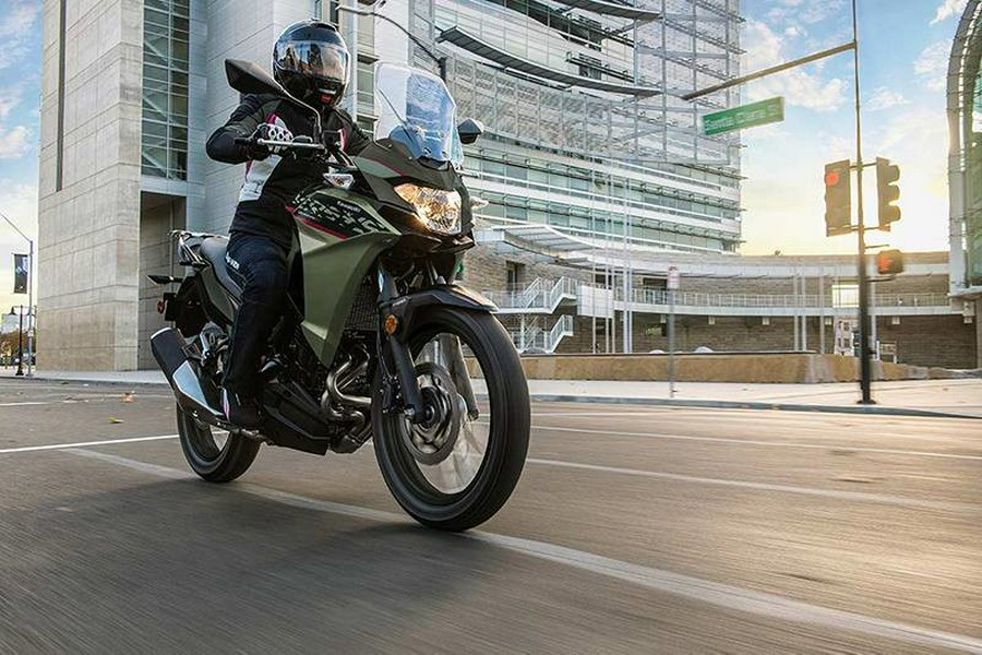 2023 VERSYS-X 300 ABS - PEARL MATTE SAGE GREEN / METALLIC MATTE CARBON GRAY - Kawasaki