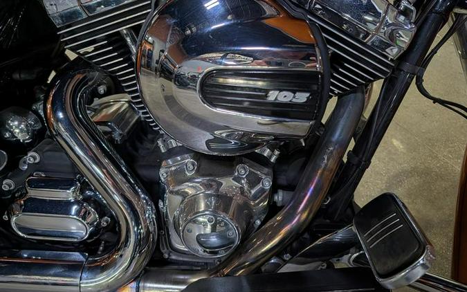 2014 Harley-Davidson® FLHXS - Street Glide® Special