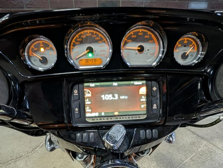 2014 Harley-Davidson® FLHXS - Street Glide® Special