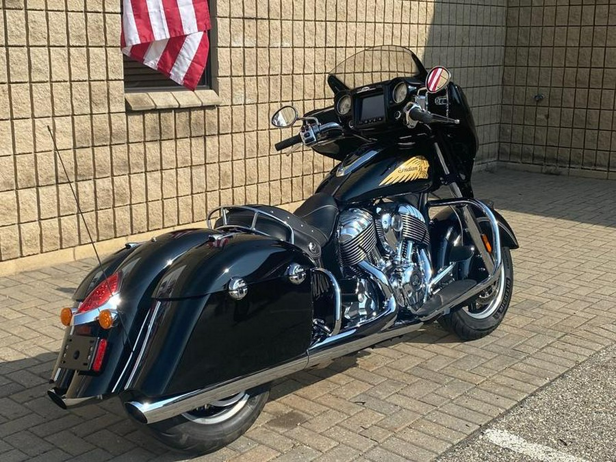 2019 Indian Motorcycle® Chieftain® Classic Thunder Black