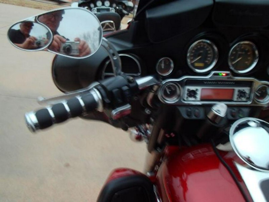 2010 Harley-Davidson® FLHTCU - Ultra Classic® Electra Glide