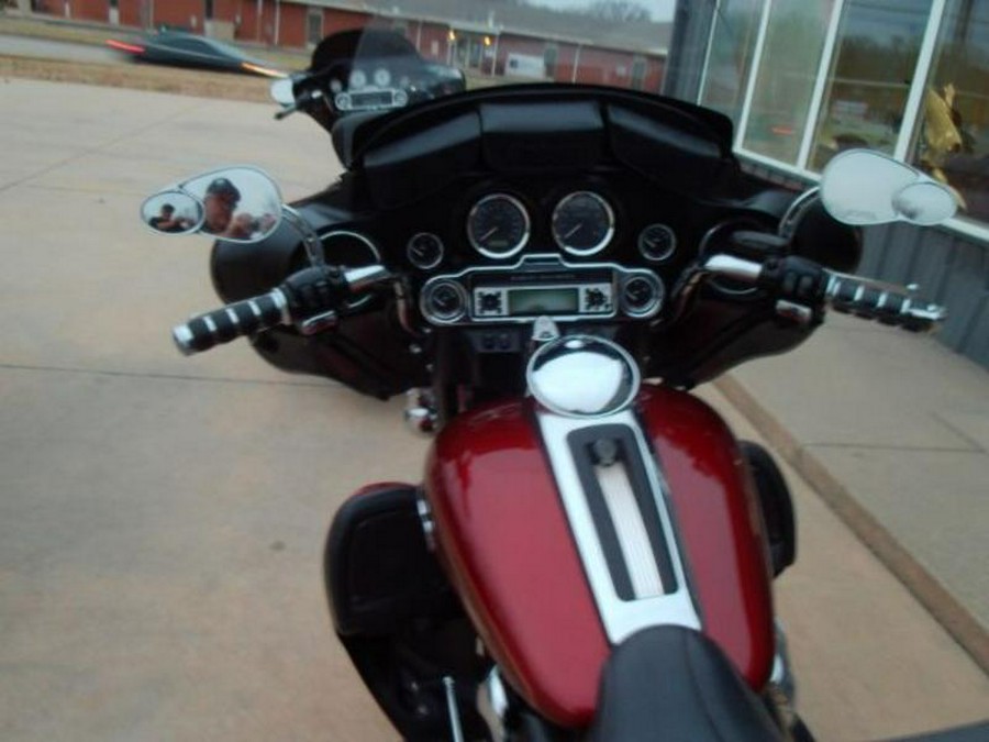 2010 Harley-Davidson® FLHTCU - Ultra Classic® Electra Glide