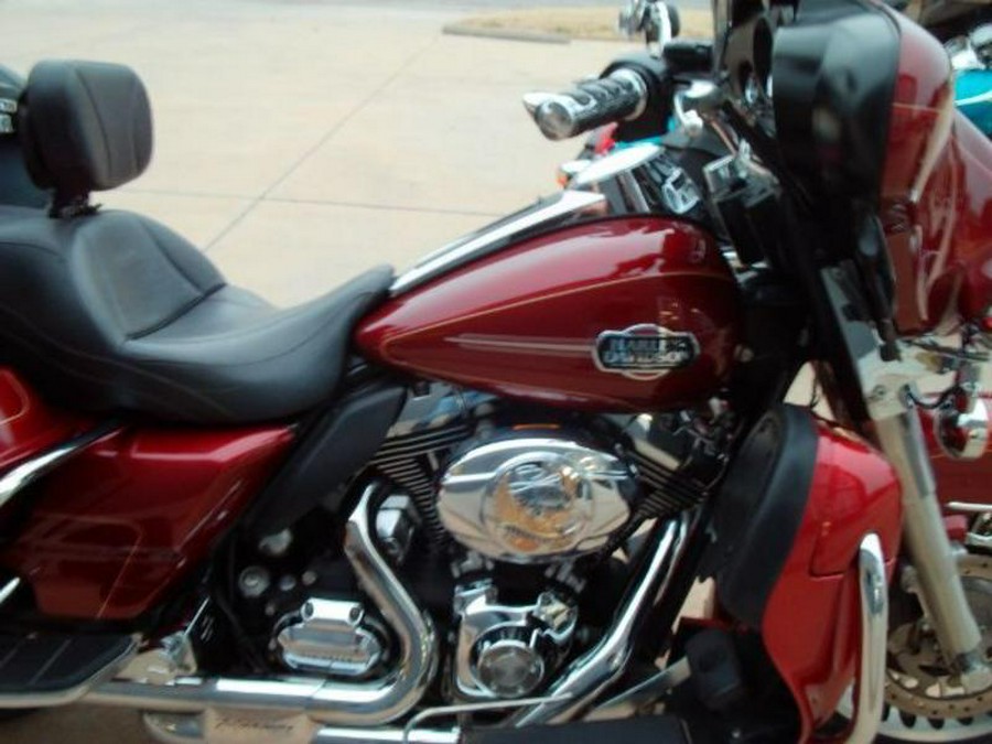 2010 Harley-Davidson® FLHTCU - Ultra Classic® Electra Glide