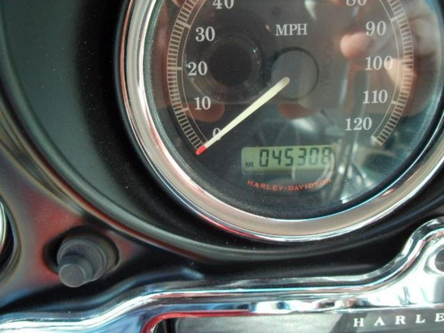 2010 Harley-Davidson® FLHTCU - Ultra Classic® Electra Glide