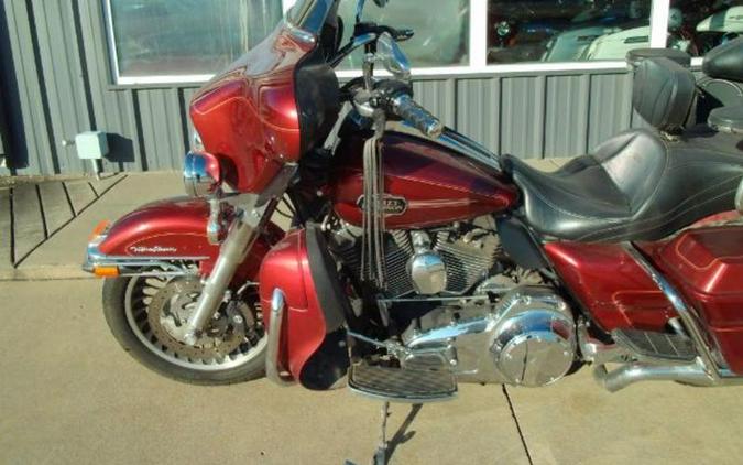 2010 Harley-Davidson® FLHTCU - Ultra Classic® Electra Glide
